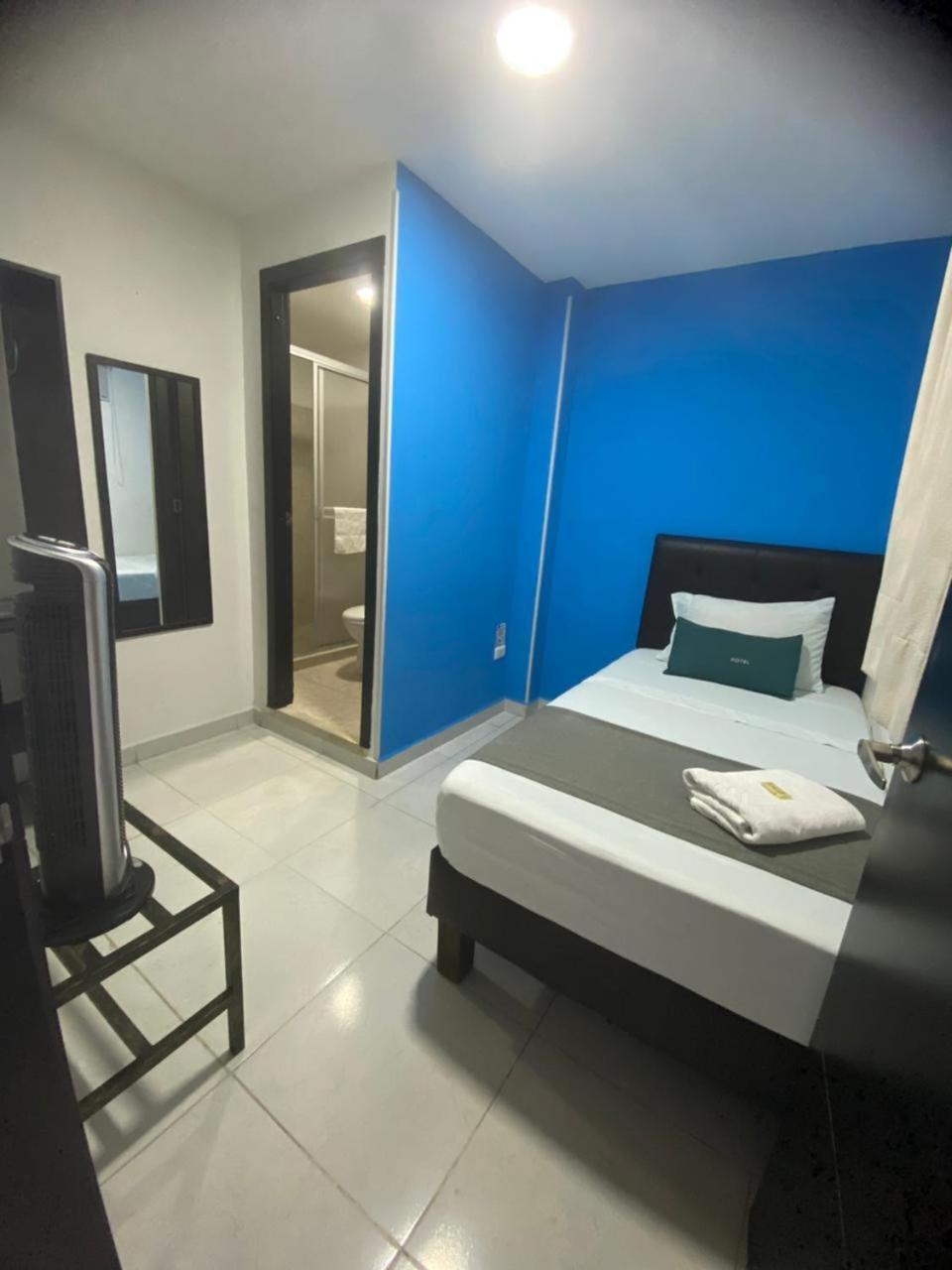 Hotel 9-25 佩雷拉 外观 照片